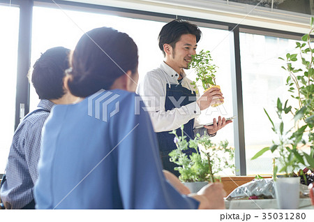 カルチャースクール 寄せ植え 講師 受講生 カルチャースクール 寄せ植え 講師 受講生 35031280