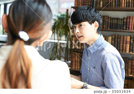 語学学校 指導 講師 学生 語学学校 指導 講師 学生 35031634