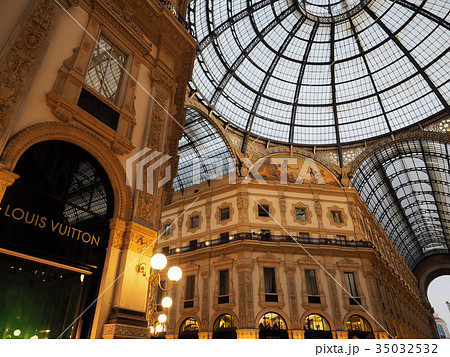 Galleria Vittorio Emanuele II, Milan / ミラノ・ガッレリア Galleria Vittorio Emanuele II, Milan / ミラノ・ガッレリア 35032532