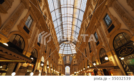 ミラノ・エマヌエーレ2世のガッレリア / Galleria Vittorio Emanuele II 35032539