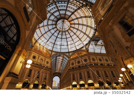 Galleria Vittorio Emanuele II, Milan / ミラノ・ガッレリア 35032542