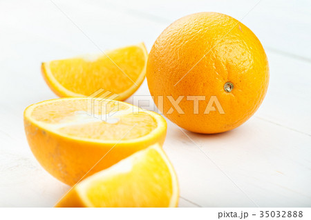 juicy fresh orange 35032888