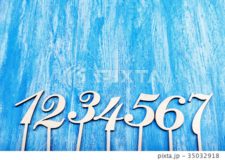 wooden numbers 35032918