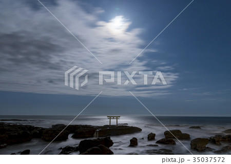 茨城県大洗町　神磯の鳥居 35037572