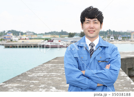 笑顔の労働者 笑顔の労働者 35038188