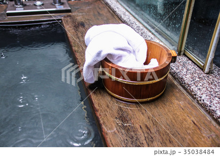 暑い 熱い 辛い 35038484