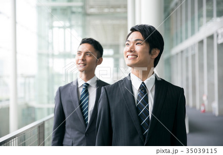 ビジネスマン 男性 ビジネスマン 男性 35039115