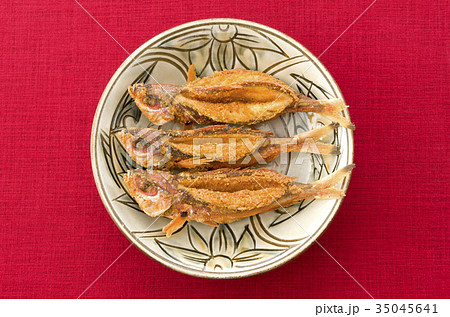 グルクン（タカサゴ）の唐揚げ 35045641