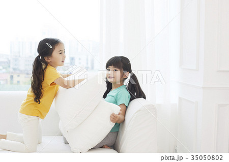 少女 子供 友達 35050802