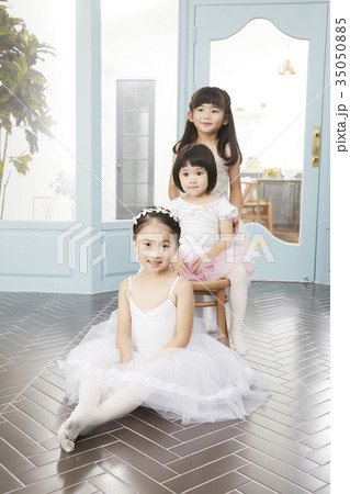 少女 子供 友達 35050885