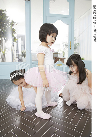 少女 子供 友達 35050899