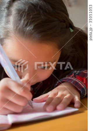 6 years old 35051053