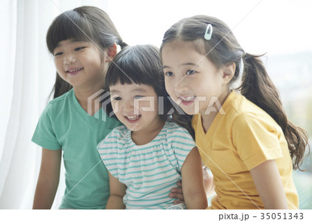 少女 子供 友達 35051343