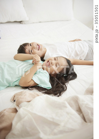 少女 子供 友達 35051501