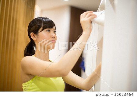 スポーツジム　フィットネス　タオル　準備 35053464