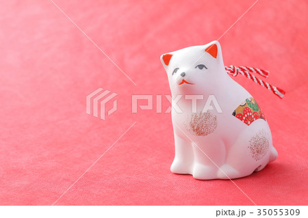 戌年 年賀状 和紙背景 戌年 年賀状 和紙背景 35055309