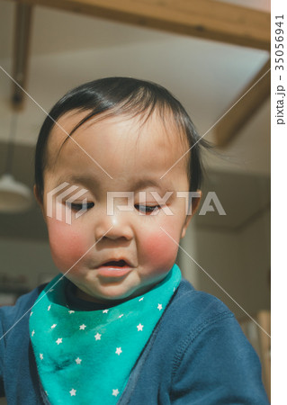 1 year old 35056941