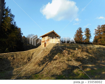 箕輪城跡　郭馬出西虎口門 35058002