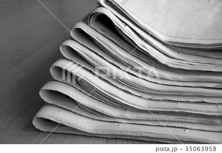 新聞 モノクロイメージ 新聞 モノクロイメージ 35063958