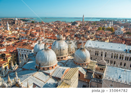 ヴェネツィア　サン・マルコ　鐘楼からの眺め 35064782