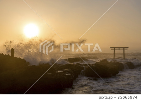 茨城県大洗町　神磯の鳥居 35065974