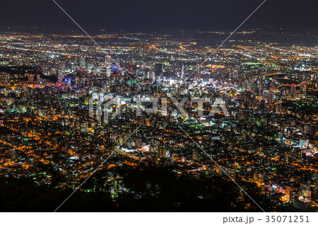 日本新三大夜景 北海道札幌市藻岩山 ※2017年10月撮影 日本新三大夜景 北海道札幌市藻岩山 ※2017年10月撮影 35071251