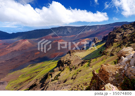 Stunning landscape of Haleakala volcano crater Stunning landscape of Haleakala volcano crater 35074800