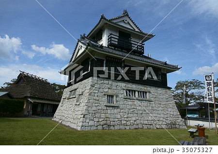 城山公園ー茶臼山城模擬天守（備前国） 35075327