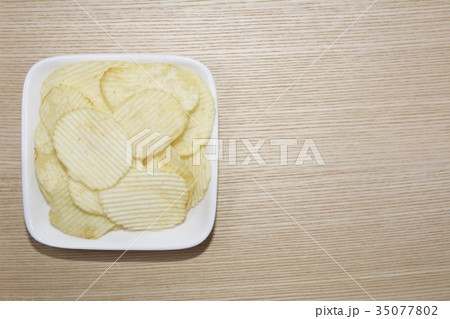 ポテトチップス 35077802
