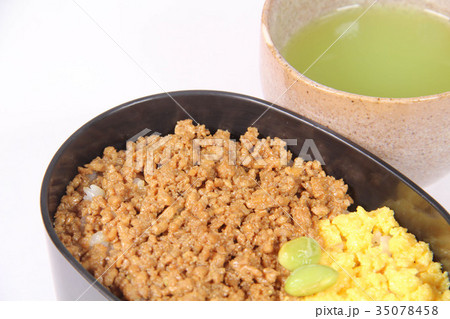 鶏そぼろ弁当 35078458