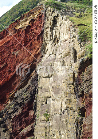 知夫里島の赤壁 35078806