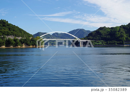 とびしま海道に架かる橋 とびしま海道に架かる橋 35082389