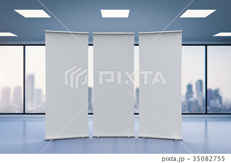 empty roll up banner 35082755
