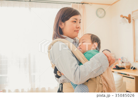 1 year old 1 year old 35085026