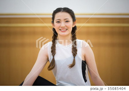 フィットネスジム　ヨガ 35085404