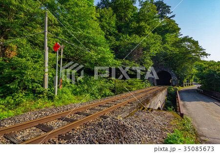 ローカル線の線路 35085673