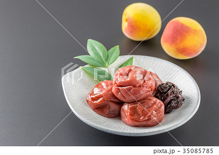 紀州みなべの南高梅　しそ漬け梅干しと青梅 35085785