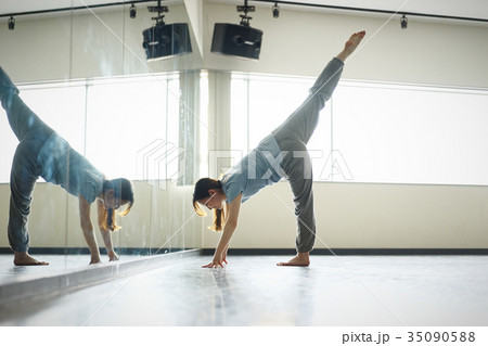 劇団　レッスン 35090588