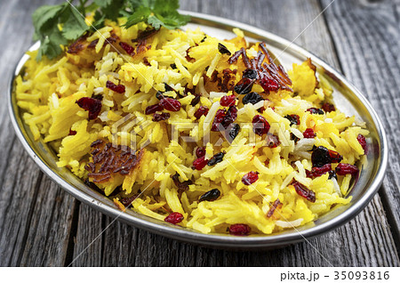 Traditional Iranian Tahdig with Berberis 35093816