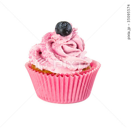 Blueberry capkake with cream and fresh blueberries 35095574