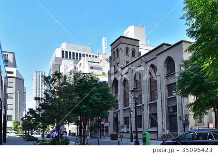 ヴォーリズ建築・日本基督教団浪花教会と三休橋筋の街並み ヴォーリズ建築・日本基督教団浪花教会と三休橋筋の街並み 35096423