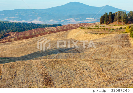 Sunrise countryside view, Italy Sunrise countryside view, Italy 35097249