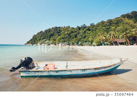 Boat on the beach 35097464