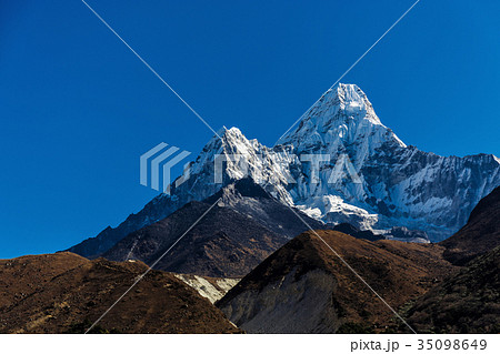Snowy mountains of the Himalayas Snowy mountains of the Himalayas 35098649