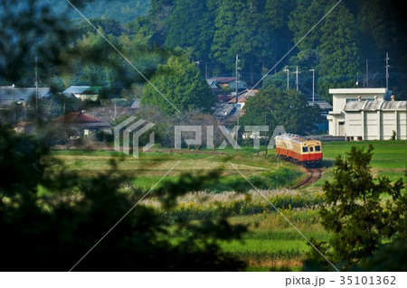 千葉県 小湊鉄道 上総鶴舞駅の俯瞰 千葉県 小湊鉄道 上総鶴舞駅の俯瞰 35101362