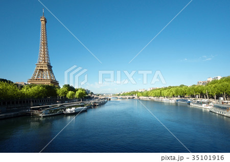 Eiffel tower, Paris. France Eiffel tower, Paris. France 35101916