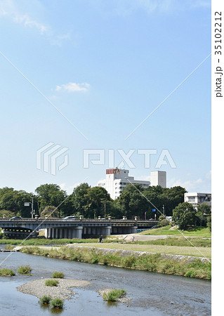 鴨川デルタ越しの賀茂大橋 鴨川デルタ越しの賀茂大橋 35102212