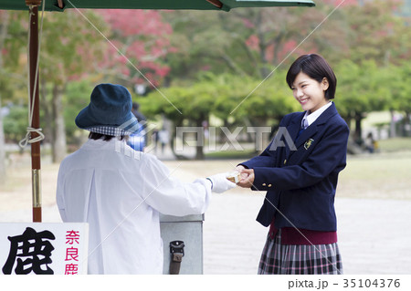 女子高生 35104376