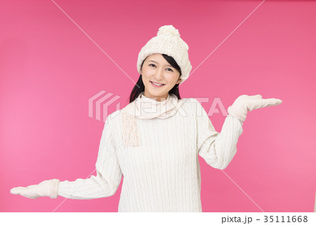 笑顔の女性 35111668