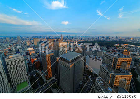 新宿副都心の都市風景　夕景 35115030